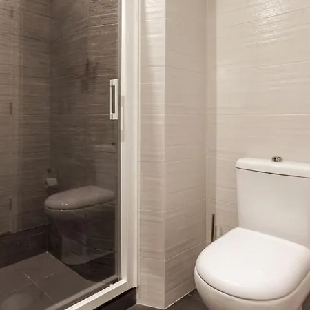 Apartman Large And Charming Apt Downtown 3bedrooms *
