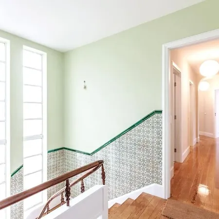 Apartman Large And Charming Apt Downtown 3bedrooms