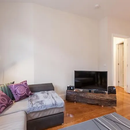 Apartment Large And Charming Apt Downtown 3bedrooms Porto