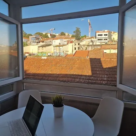 Large And Charming Apt Downtown 3bedrooms Apartamento Oporto
