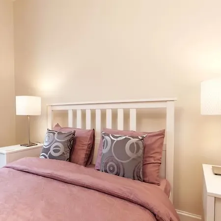 Apartamento Large And Charming Apt Downtown 3bedrooms *