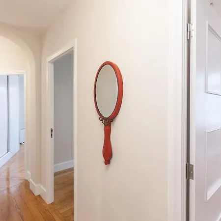 Apartamento Large And Charming Apt Downtown 3bedrooms Oporto