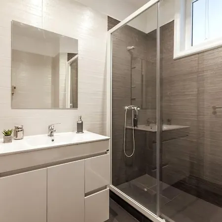 Large And Charming Apt Downtown 3bedrooms Apartamento